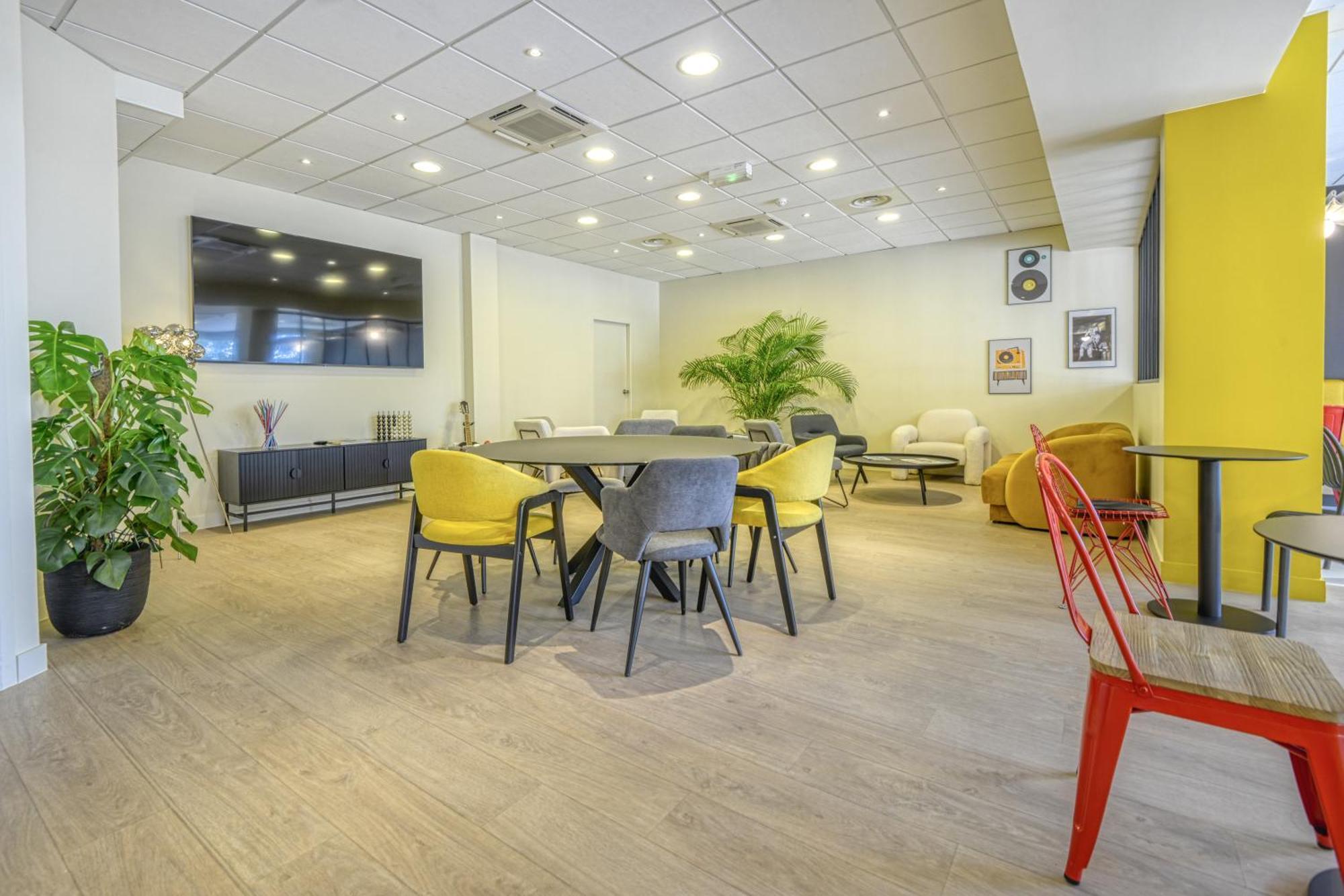 Ibis Cholet Hotel Exterior photo