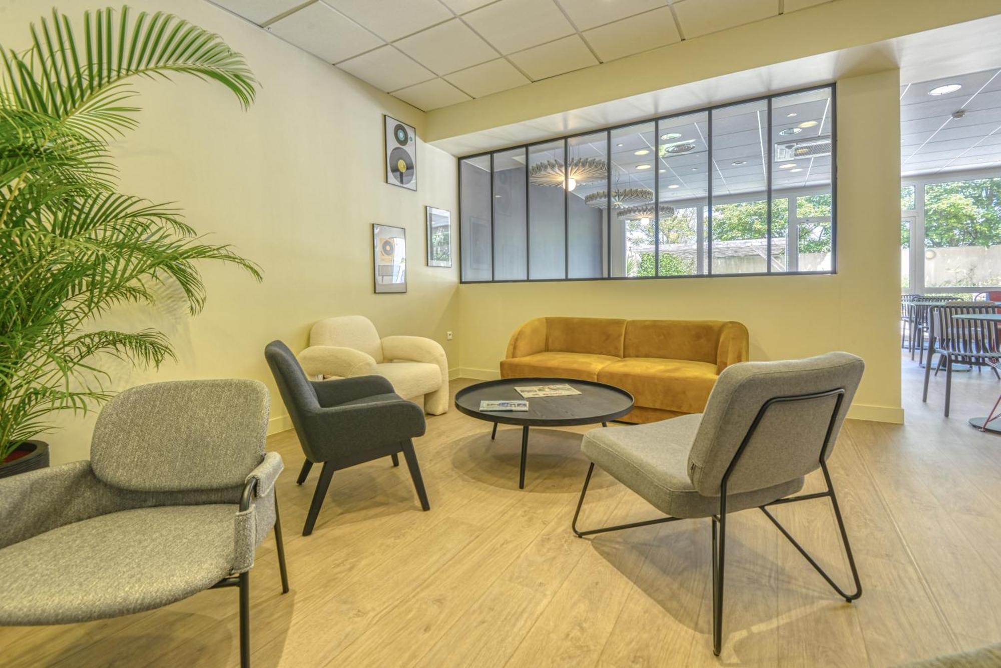 Ibis Cholet Hotel Exterior photo