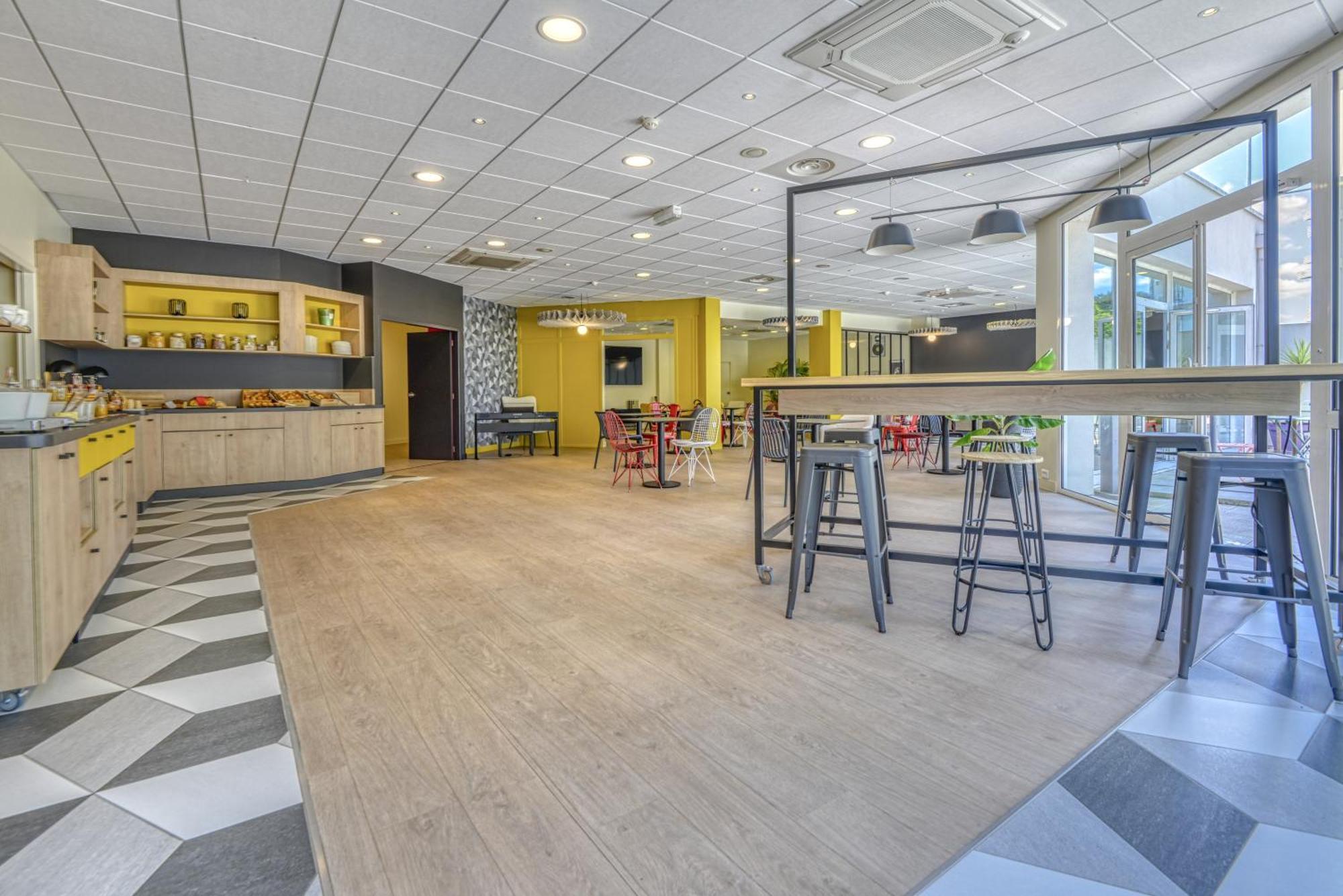 Ibis Cholet Hotel Exterior photo