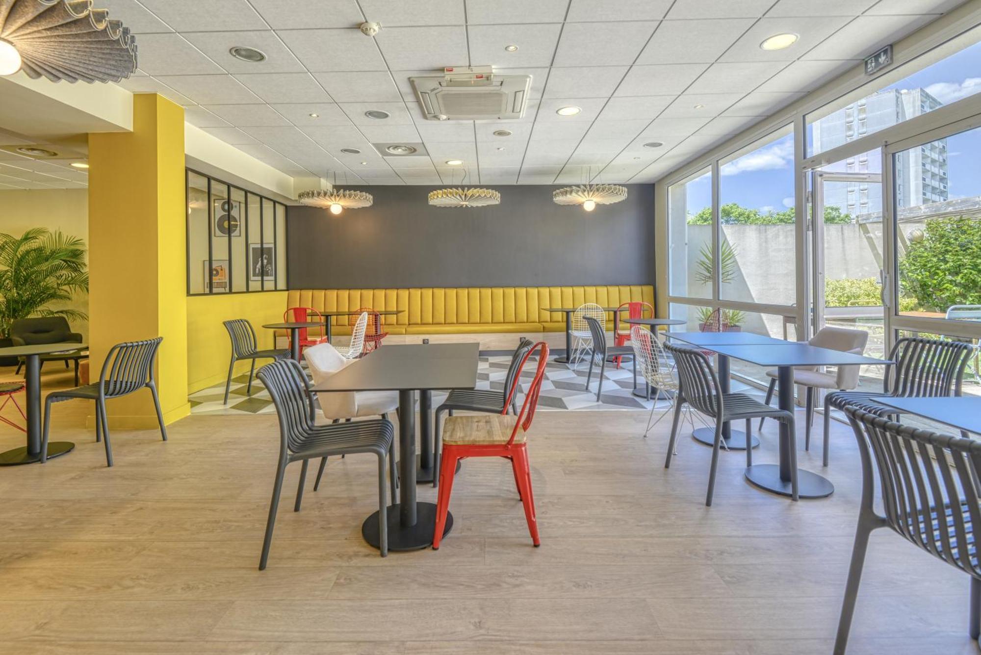 Ibis Cholet Hotel Exterior photo