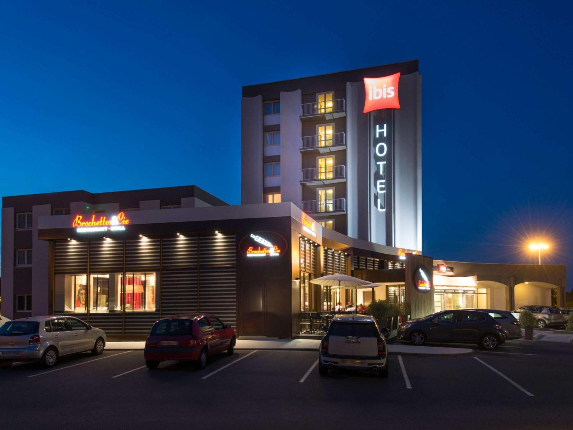 Ibis Cholet Hotel Exterior photo