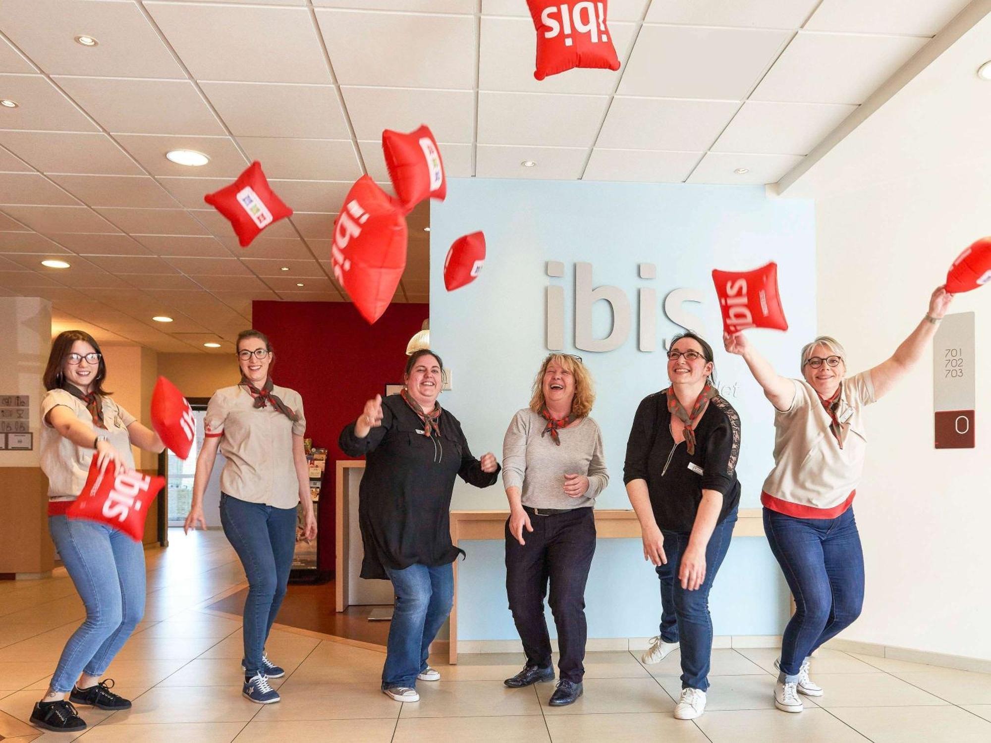 Ibis Cholet Hotel Exterior photo