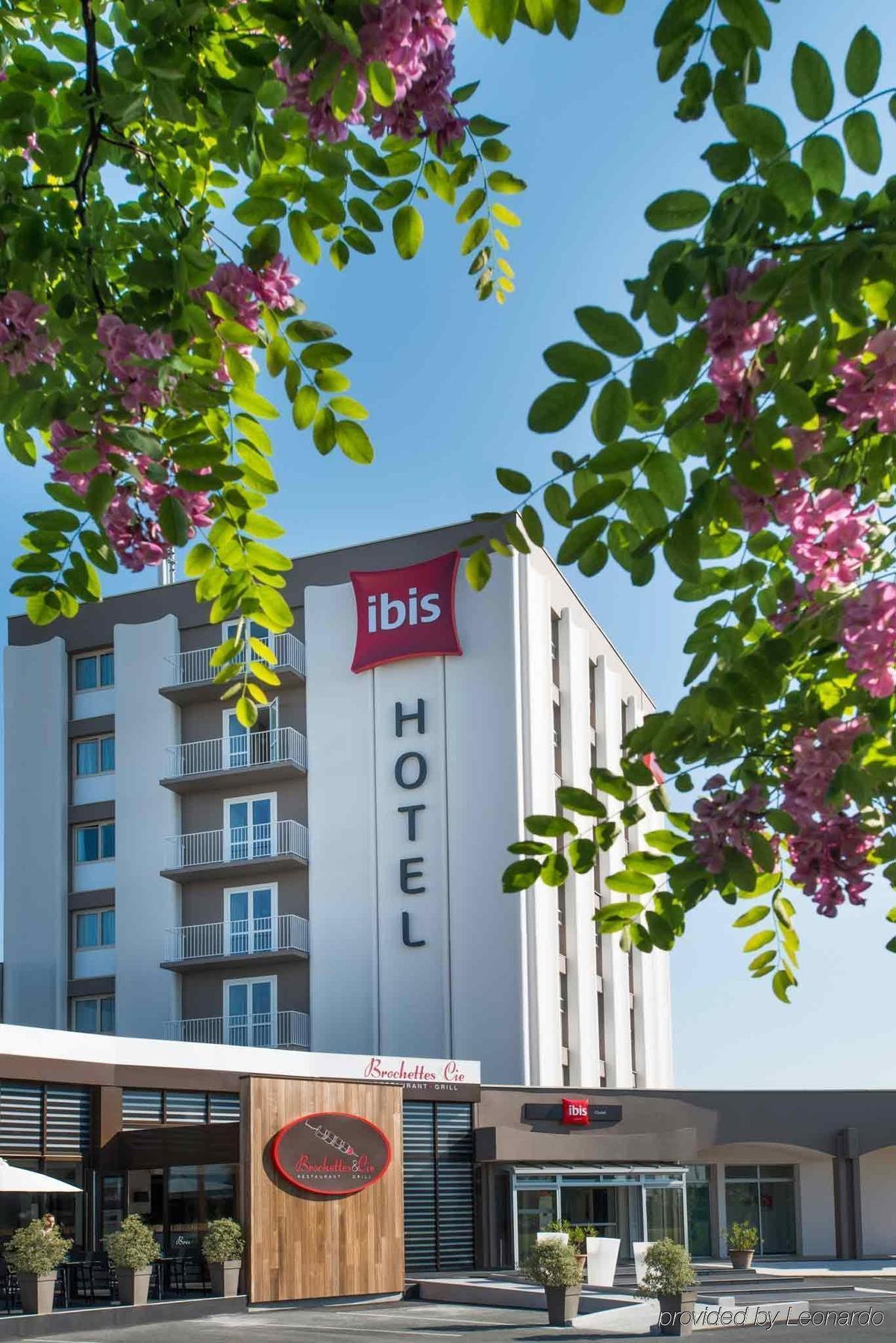 Ibis Cholet Hotel Exterior photo