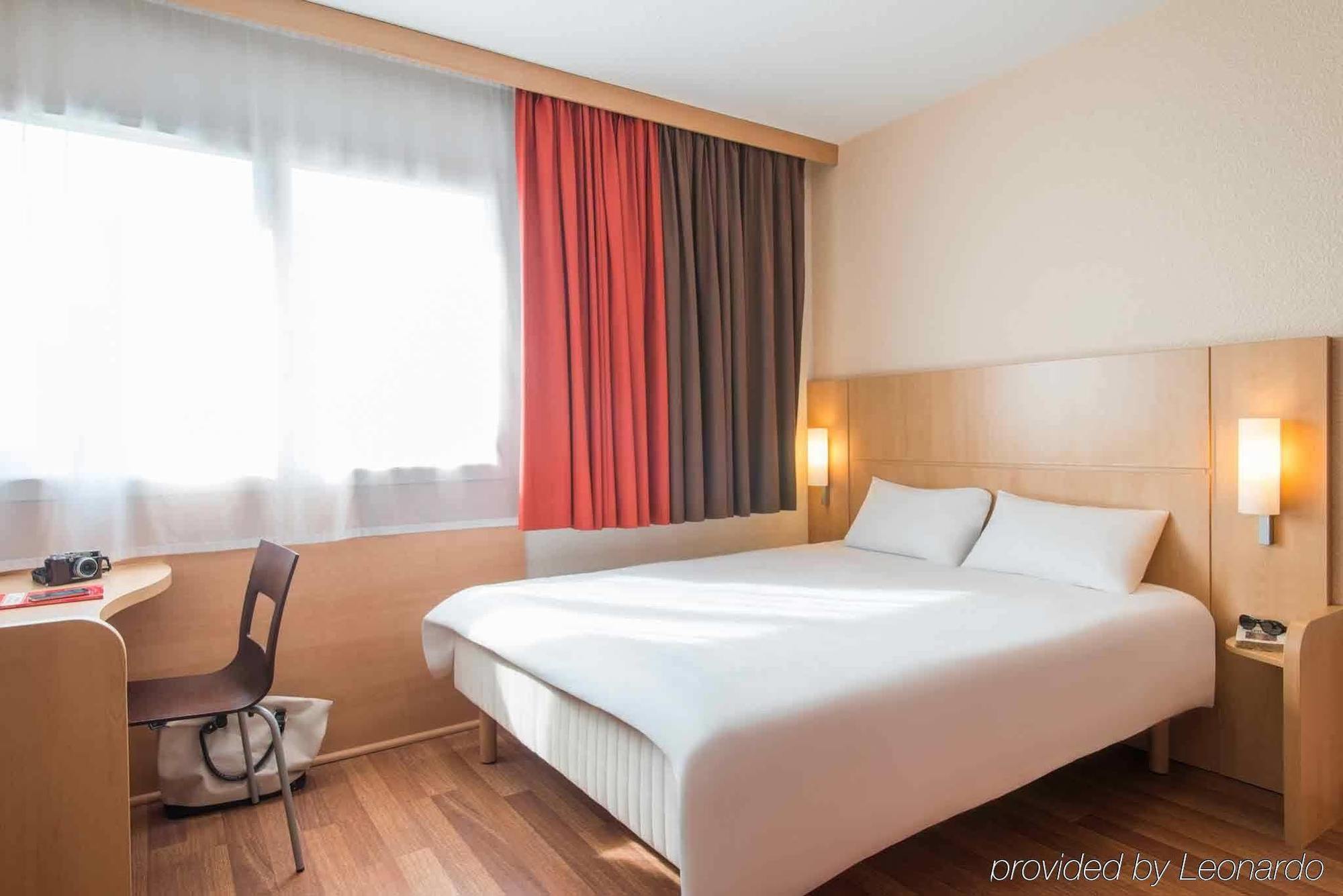 Ibis Cholet Hotel Exterior photo