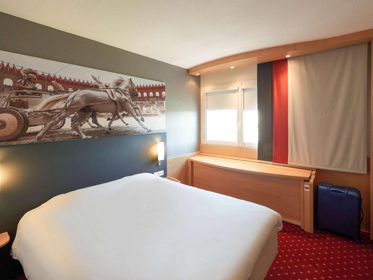 Ibis Cholet Hotel Exterior photo
